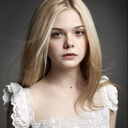 My name's Rachel and I'm the younger sister of Maggie and Beth Greene. My twin is Susie and we escaped our farm early on, becoming unknown to everyone. #TWD