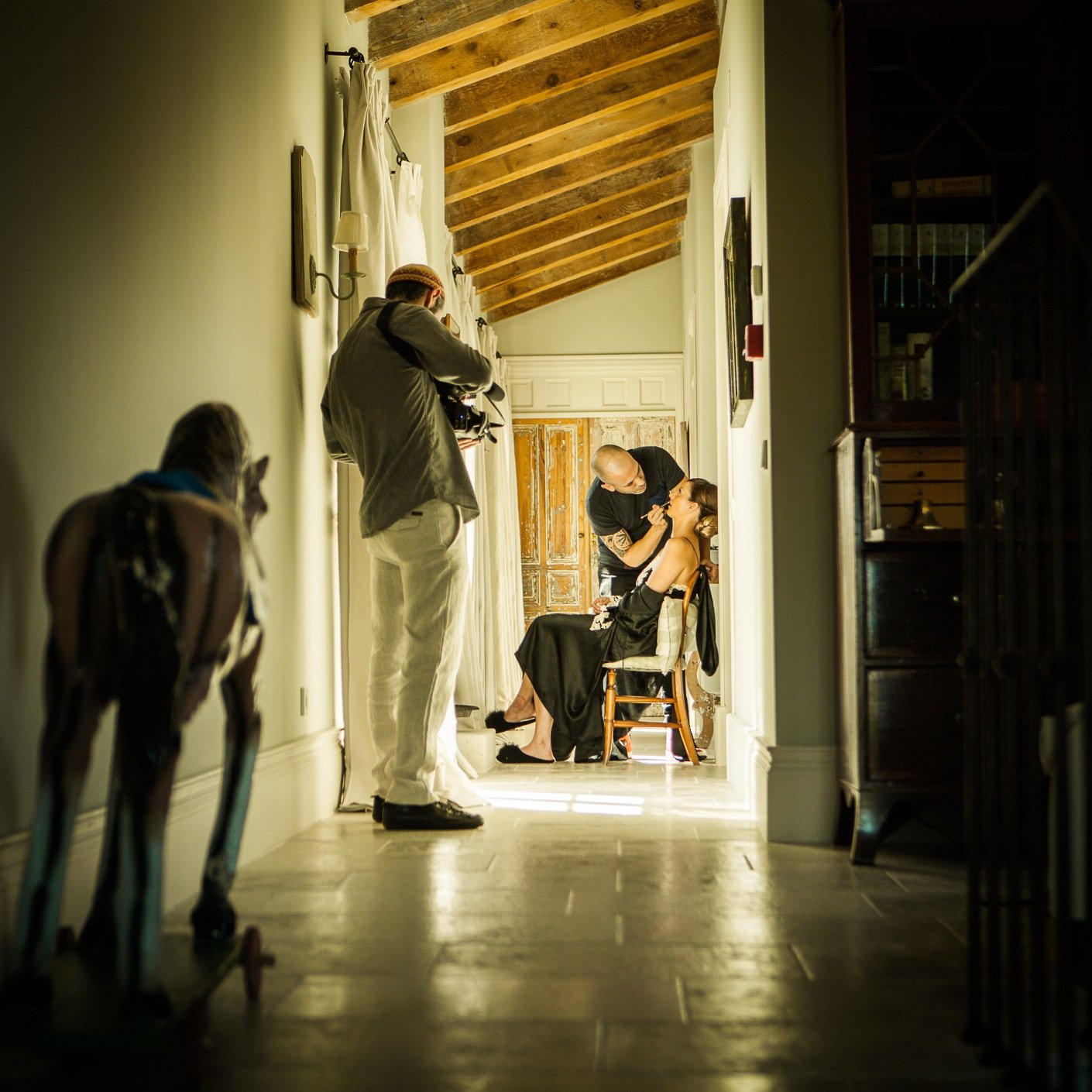 Amamos el amor, y amamos retratarlo. Os acompañamos a través de todo el proceso porque creemos que un día único se tiene que retratar de manera diferente.