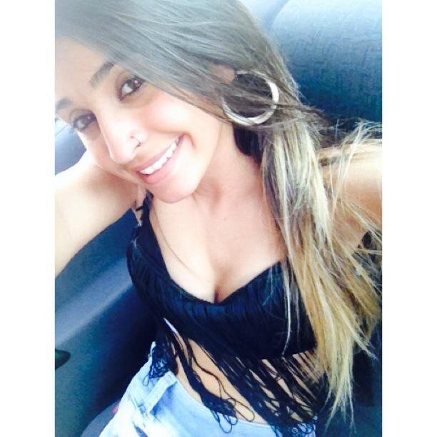 Que seja infinito aquilo que nos faz bem “Teu sorriso me ganha.” Guilherme Kaue Castanheira Alves ♥