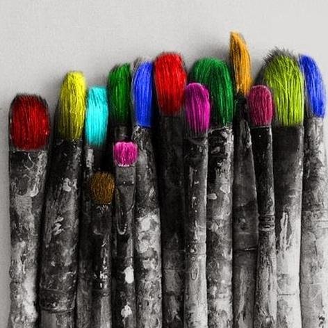 yolaru ist Plattform für Künstler jeder Art zum Austausch, Stimme erheben, Empfehlen, Gestalten,Farbe bekennen, Kunst ist überall und steckt in jedem