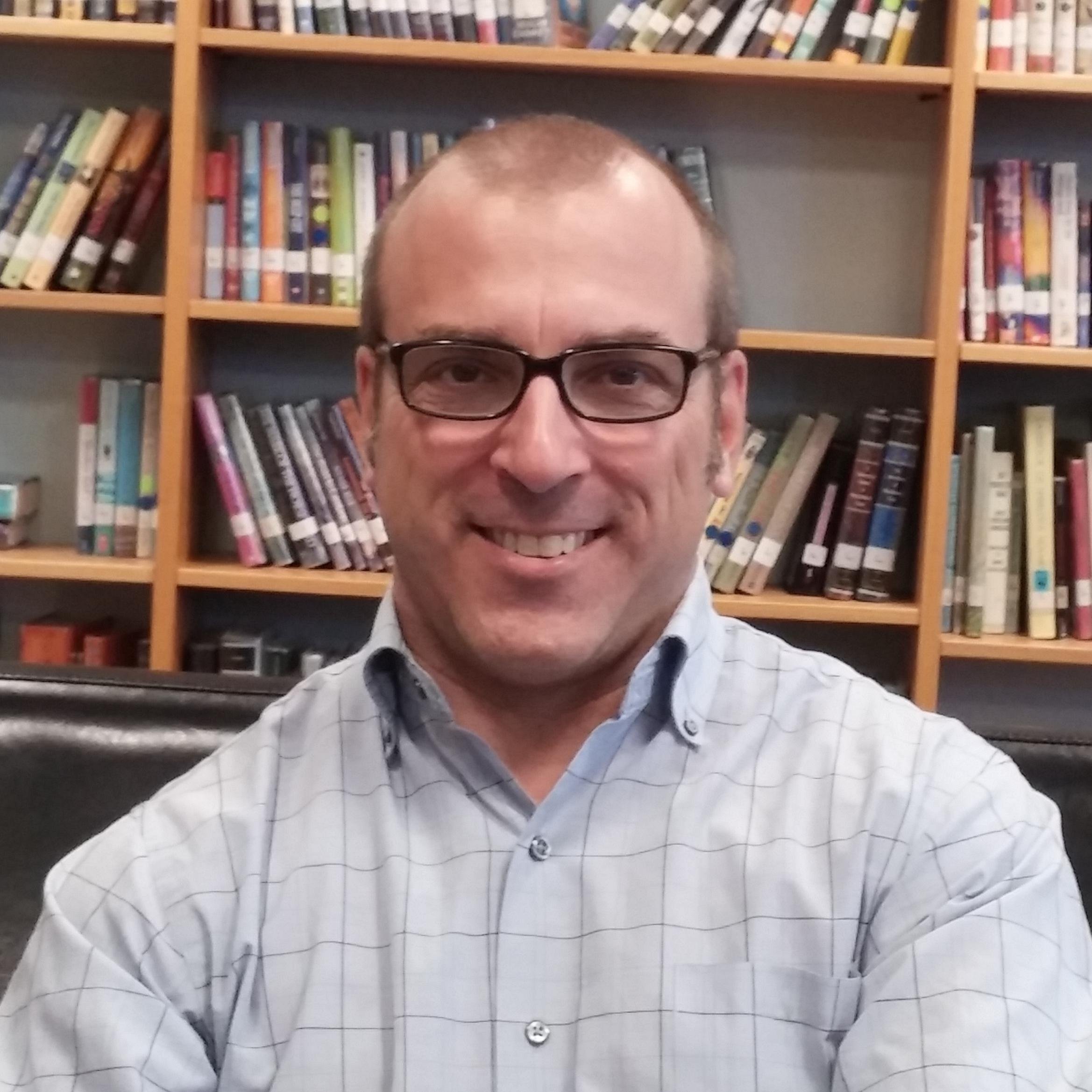 Kyle Kempster is an advertising consultant. Focus is new media, brand development and web development.