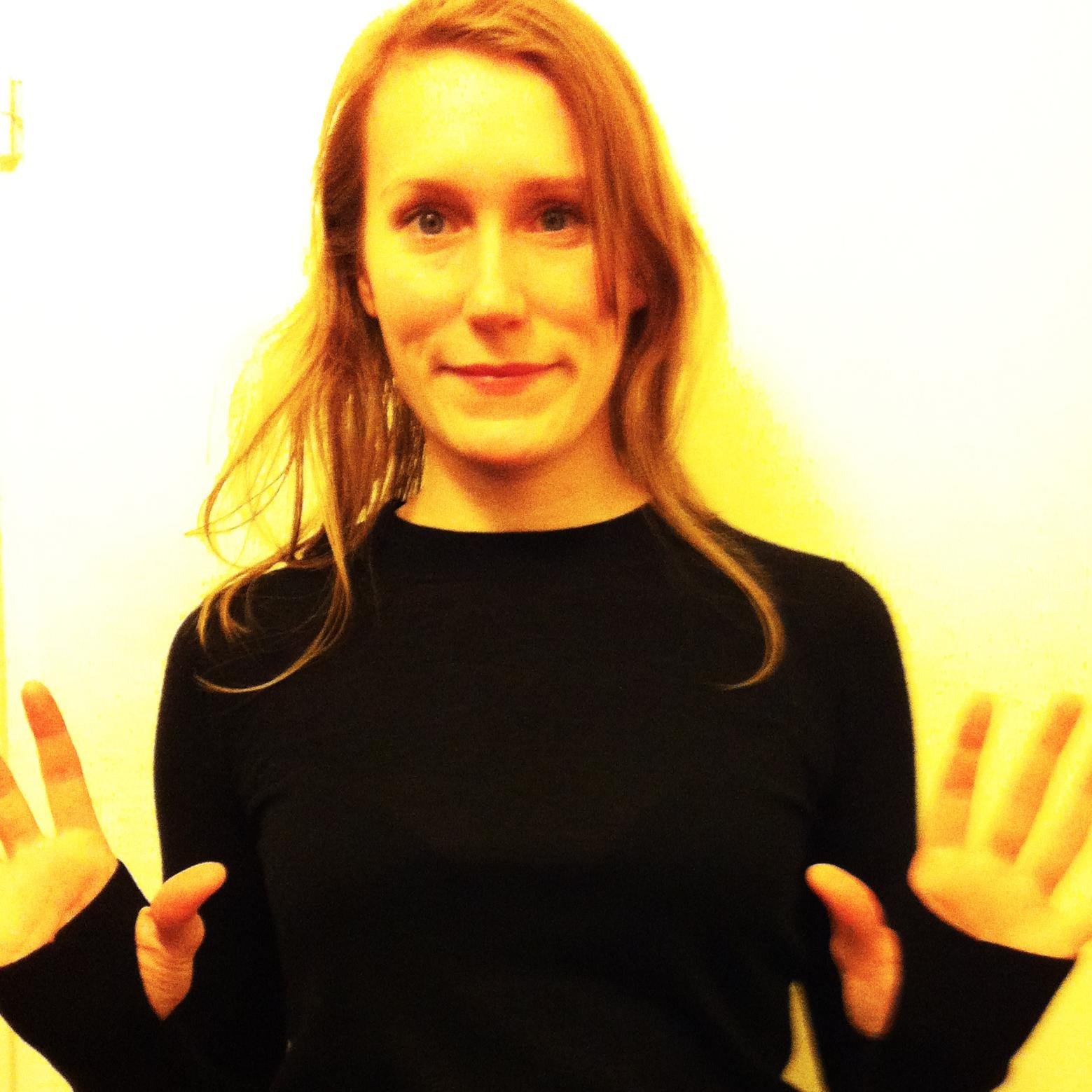 freelance curator, writer & art historian