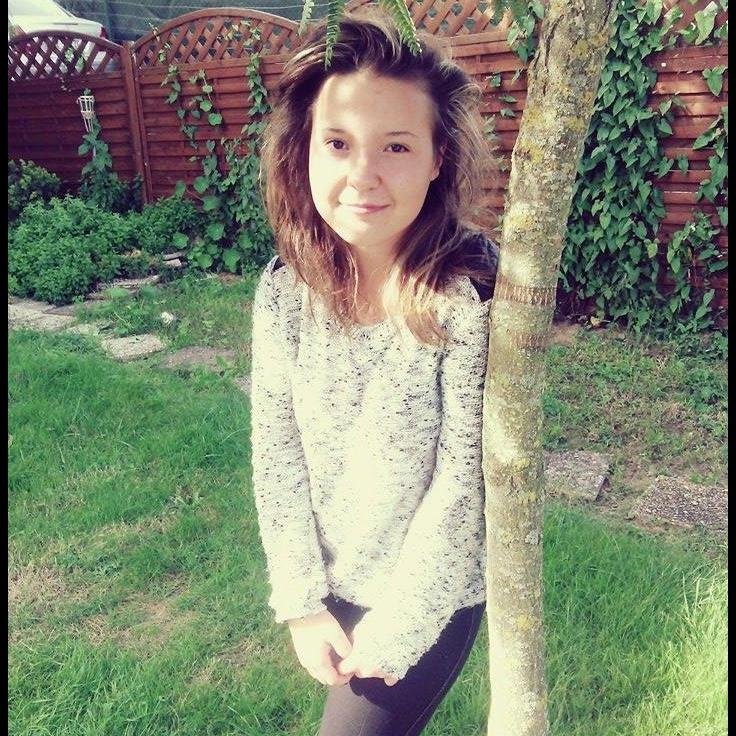 Jessica_❋ 26-08 ➸ 16ans                                                           ➸http://t.co/v1lQF6W6Hg