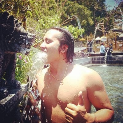 kimkipnis's profile picture. 