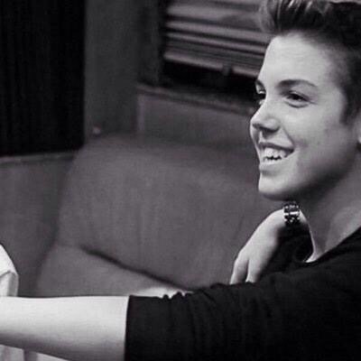 0/matt @themattespinosa follow him k thanks.