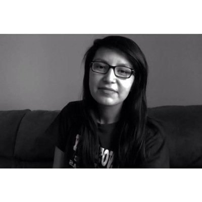 ladywolves22's profile picture. i live in a world