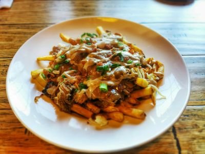 we are the poutine nation! Keep come and eat poutine.