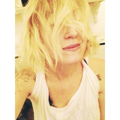 allysquirrell's profile picture. artist, maker, general enthusiast.