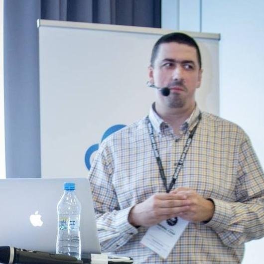 PHP and Symfony team lead, ZCE, webmaster, open source geek, translator, teacher and owner of https://t.co/RqBfbBJV2M