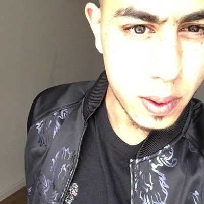 FOLLOW ME AND I'LL FOLLOW BACK ;D 20 Years Old