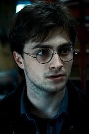 15. El Niño que Sobrevivío Gryffindor, mis mejores amigos son Ron y Hermione campeón del torneo de los tres magos Patronus un ciervo Hogwarts.#PotterRunes