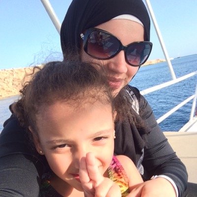 بين صفحات سعادتي 
    هناک صفحہ عنوانها آنت❤️
