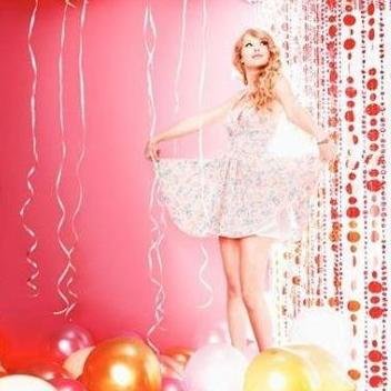 Wazzaa, Rusher♥ Swiftie♥ a la vista. sigueme y te sigo ☺ eso si, si no estas conforme con ver Big Time Rush y Taylor Swift, no te tomes la molestia de seguirme