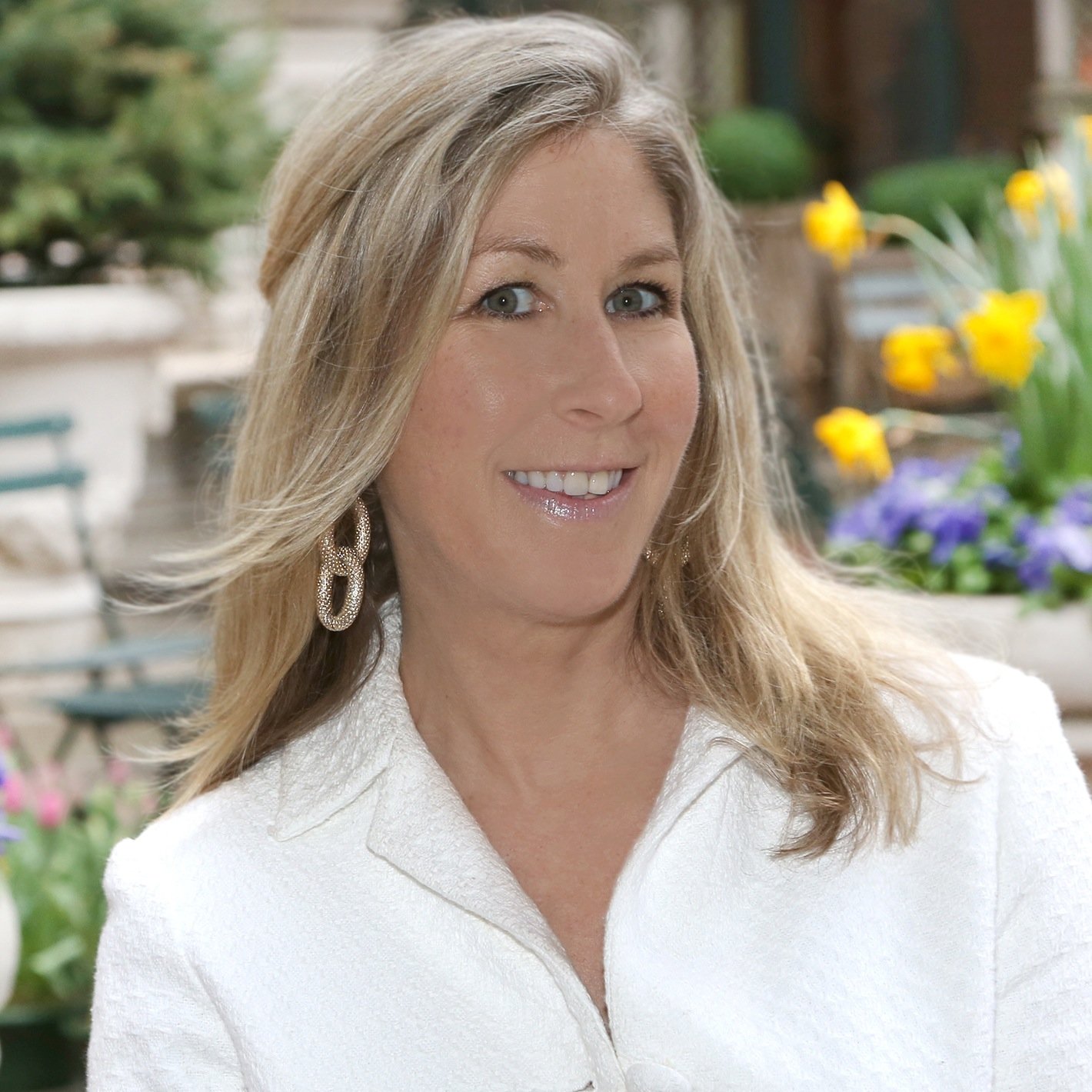 LynnBurns11's profile picture. Lynn is an expert Health & Lifestyle Coach. Founder & CEO of Wellness Company - LB Inspired, & Burns & Partners Celebrity and Professional Health Coach Agency.