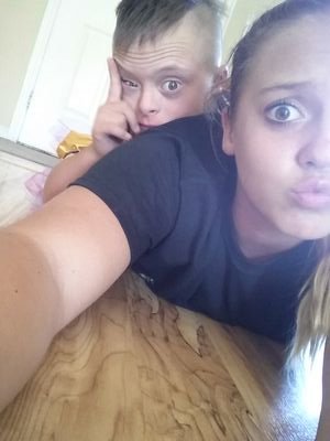 BJH✏
8th grade
Softball is life.⚾
BrOnCoS
Stay Weird. 
AEKMx2