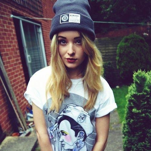 Esmuydeminah's profile picture. 