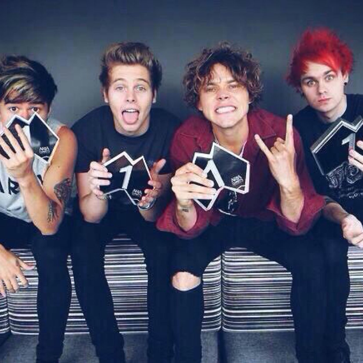 5sos are life ☝️