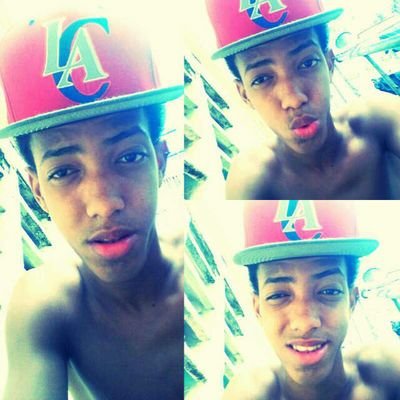 Yo` Soy Mundiial FamOZiitOh- No Soy PalOmO'  Soy AtOa- && Mee CoTizO Con El Qk Se CoTiZah. Yoo Soy GeviitO -.- ) Mii Noviia #Liizbeth Amparo