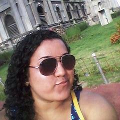 soy super sociable y siento que la vida es lo mas importante en este mundo tan desordenado..amo la vida!!! :) 3 .