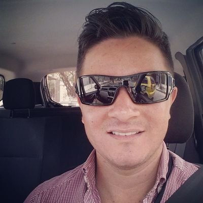 Profesional ingeniero.