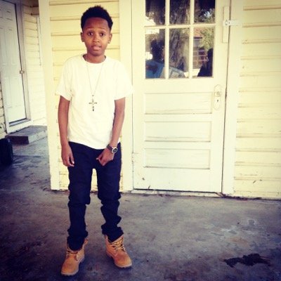 ⠀⠀⠀⠀⠀⠀⠀⠀cool kid 
⠀⠀⠀⠀⠀⠀⠀⠀young king .
⠀⠀⠀⠀⠀⠀⠀⠀minden la.