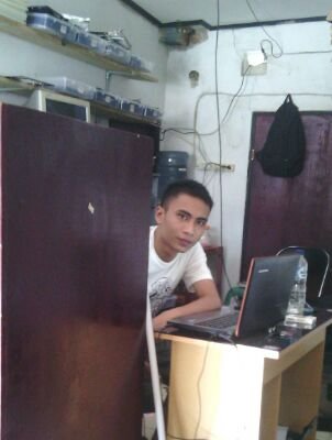 vadine_com's profile picture. 