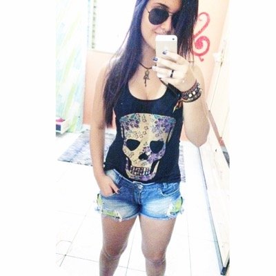 Que eu volto é só voce sorri. Que eu volto é só voce fazer assim. Que eu Volto ❤️ Facebook: http://t.co/6GfGO5CLAV INSTA/SNAP: cinthyalopees