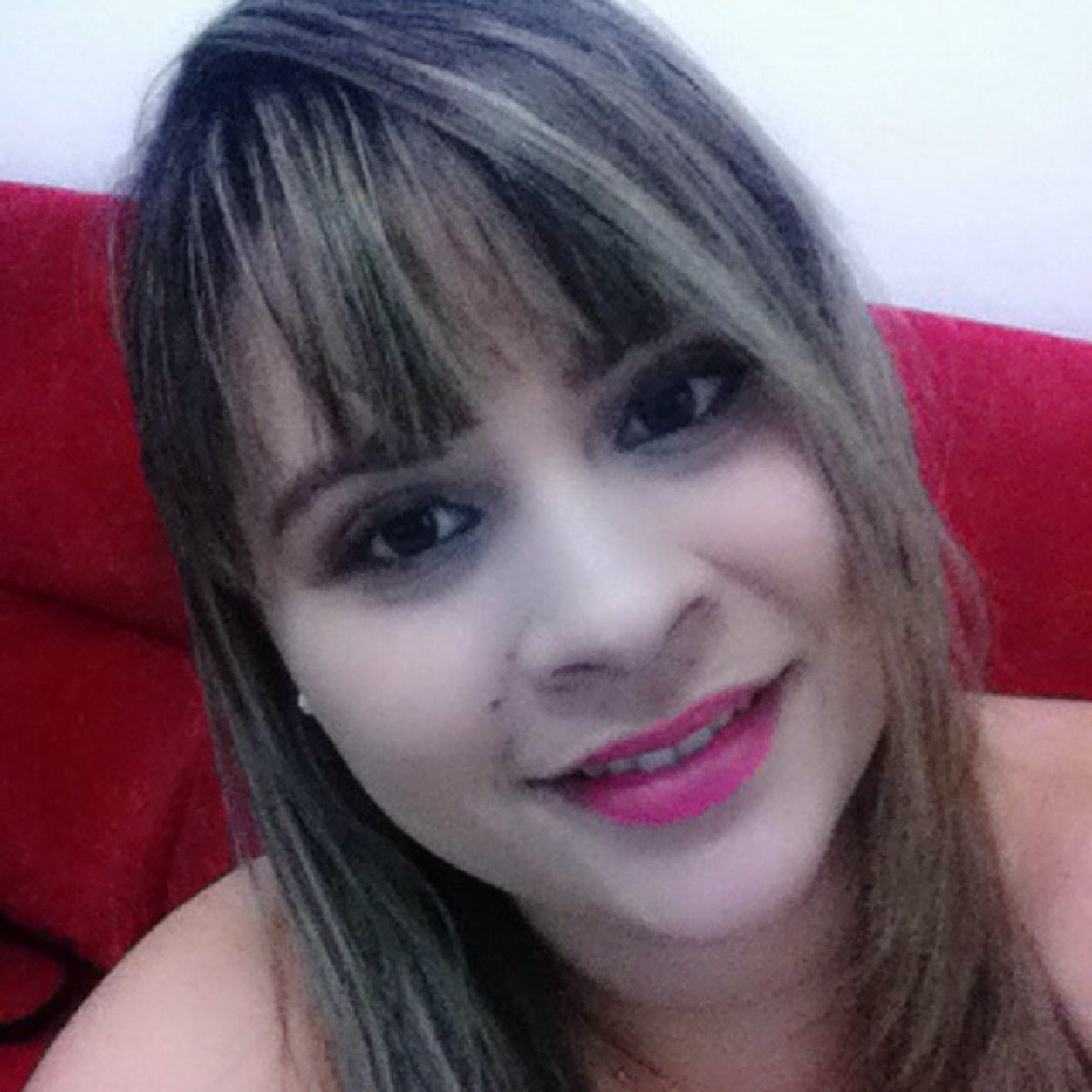 Sou Serva de um Deus vivo e poderoso..  Estudante de Jornalismo!*