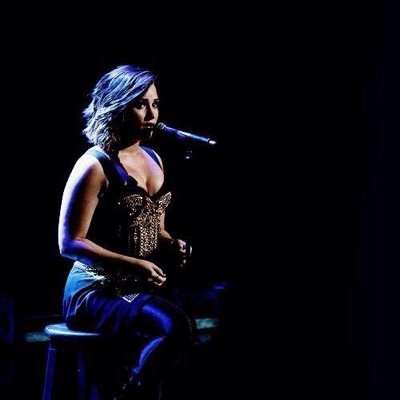 #StaySrong4Demi