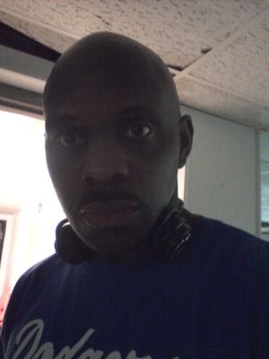 vdesigns229's profile picture. 