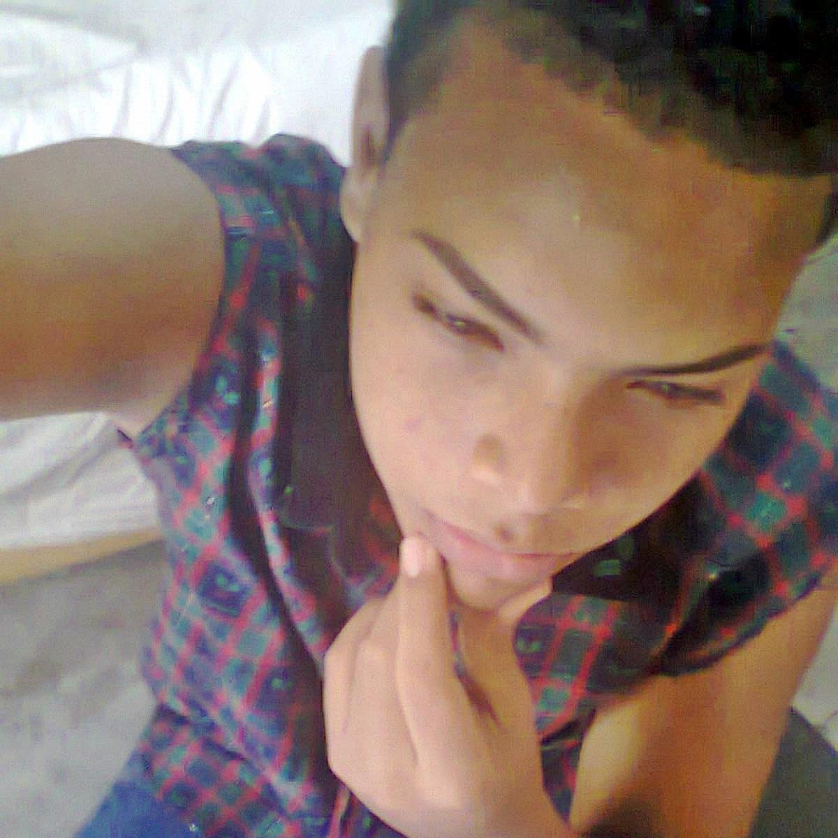 friend{ [@yayoswaq ] ♥♥♥ . ☺мι ηιggα' --  @yeremi_guzman.^^ my lokito ☺`{@yarielboyh} - ☺