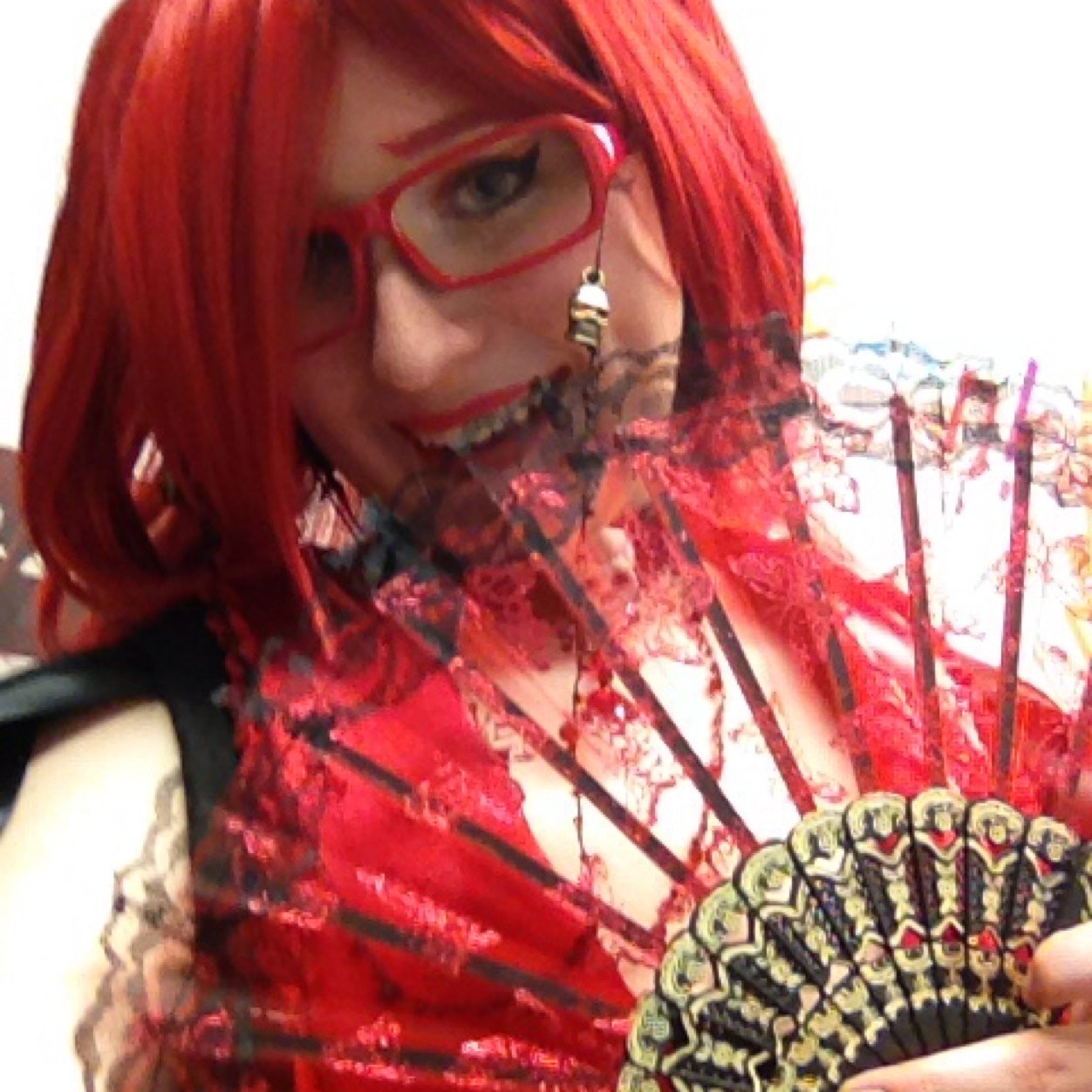 Professional fangirl at your service! *curtsies.* I love art, my BFF @demis_warrior17, and J'adore all things French! ~Multifandom~