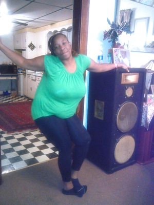 i am 24year of age,i like to dance and have family n friends