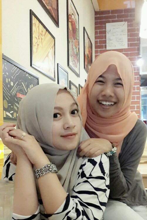 Love isn't the best of happines│but without love is the base of sadness│@anryaboe o:)