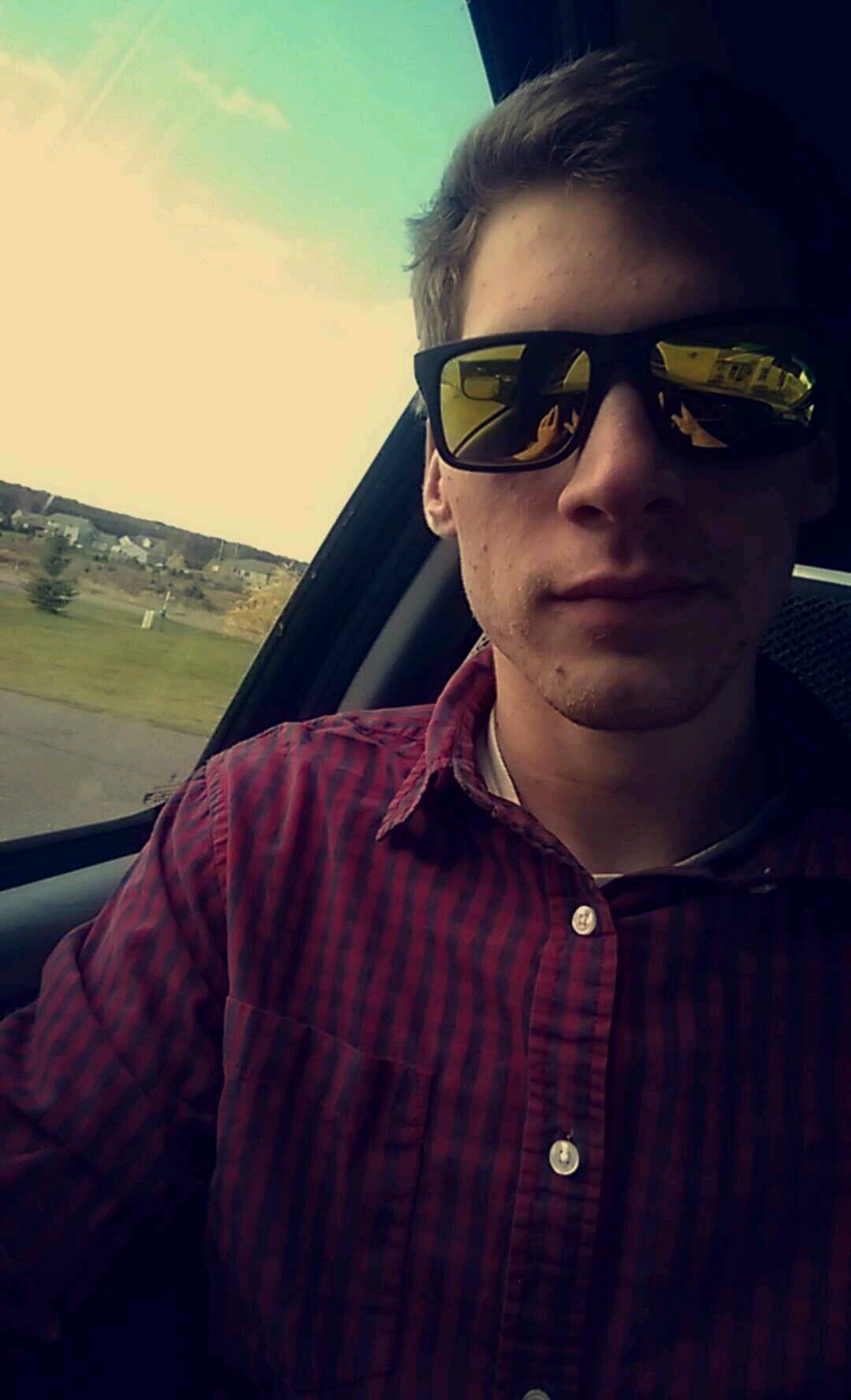 tjklick21's profile picture. 21