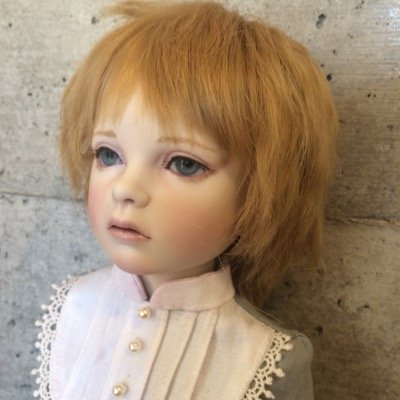 球体関節人形(BJD)を作っています。素材は粘土やビスク。展示会の告知や製作途中など呟きます。展示会のお誘いは出品数が1〜2体くらいのものが制作ペース的にも出しやすいです。よろしくお願いします。コーヒー中毒。だいたい昼夜逆転生活。