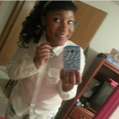 -Follow me I follow back -Follow me on instagram @hbk_marie i follow back :) -Senior 2014 -lesbian -Takenn 1.18.13