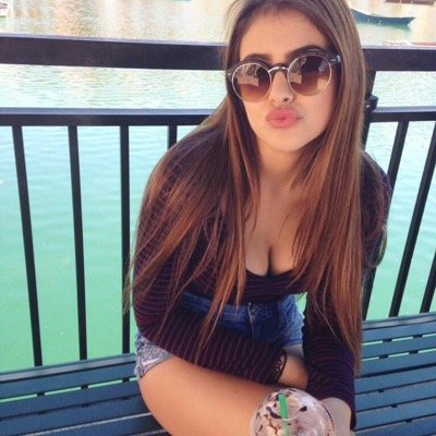 Lauren SLAYS