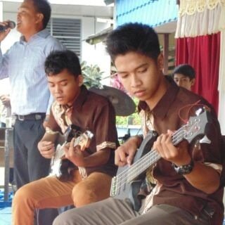 @NounaYunita {}
