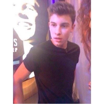 @ShawnMendes: 'Cody Simpson looks like a frying pan hit him in the face.'