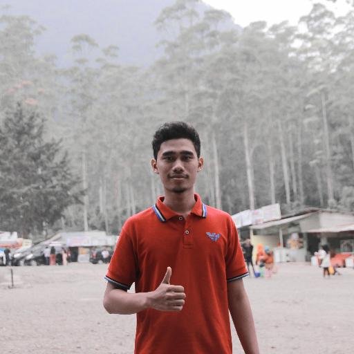 be a filmmaker was not a hobby, but a talent ! suatu saat akan menjadi seorang film maker hebat di dunia | Owner of @DUTAfilms | Muda dan tidak akan menyerah