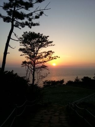 스킨스쿠바, 프리다이빙, 윈드서핑, 스키, 보드 강사로서 바다를 사랑하고 눈을 좋아 하는 사람