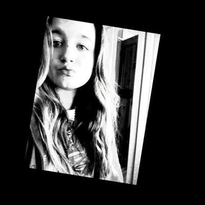 •12//smd//•bands have took over my life//too many fandoms too count//•american horror story//skins//misfits•✖️