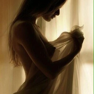 After Drogo didn't wanted me, Viserys selled me to the nearest brothel. Bent. Chained. Broken. Obedient//RP