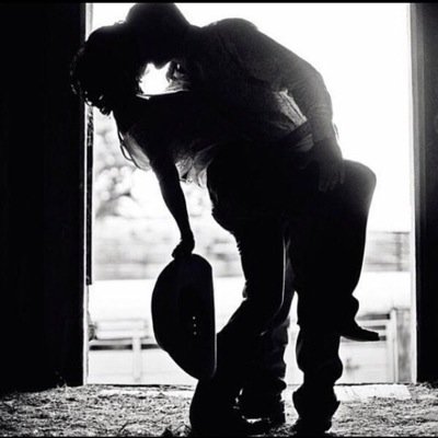 TheLittleFiance's profile picture. Small town girl. College. Cat lady. Horse crazy. Wedding planning. Forever loving my best friend.