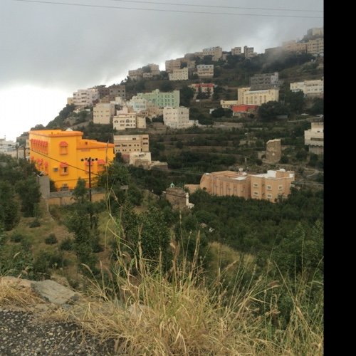 بكالوريوس لغة عربية - متابع لكل شيء وتعلمت أن الحياة ليست عادلة، فلتعود نفسك على ذلك ففي المدرسة يعلمونك الدرس ثم يختبرونك، أما الحياة فتختبرك ثم تعلمك الدرس