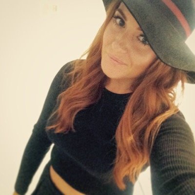 LaurenBlades's profile picture. Graduated from Newcastle Uni...with a degree I don't use....avoiding the real world by living the dream skiing every day in Switzerland!