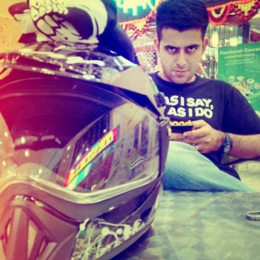 Loves Gizmos, advertising, bikes and straight forward people.