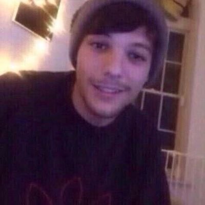 hii!! this is a free follow from @mixtapeIouis follow that account for 5-10 free follows and a follow back :)