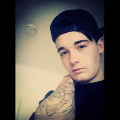 Former Head Staff at @GenesisColleti. For promotions or Business Contact my skype- CazumahG Former dz,high,dare,b3ng,obey,syn